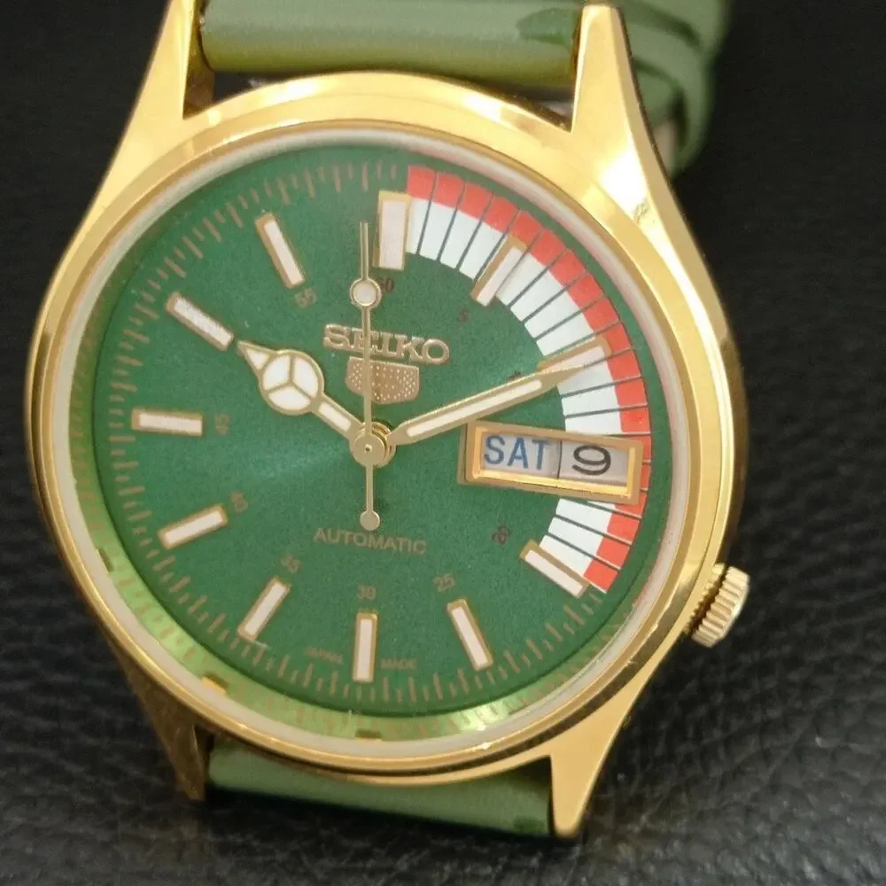 Vintage 1977 Seiko Automatic Mens Gold Watch W/daydate & Green accents